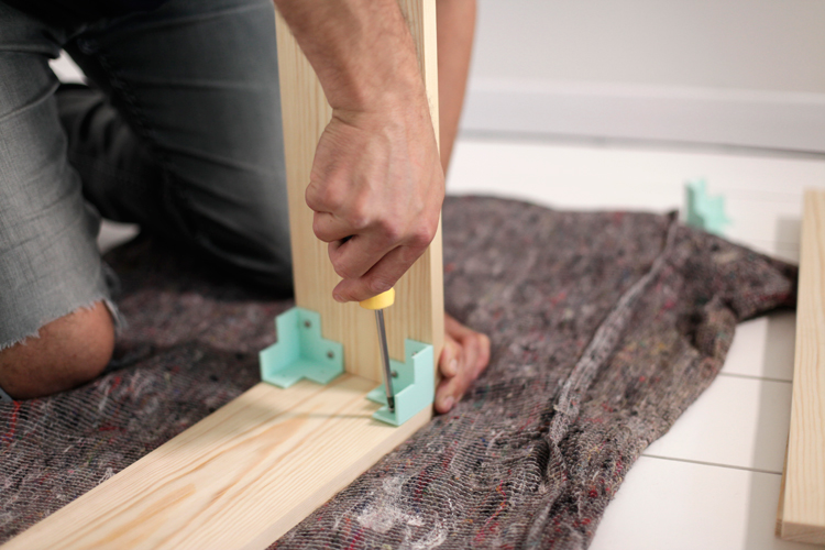 家具组装DIY工具包产品品牌形象塑造，让家具组装触手可及